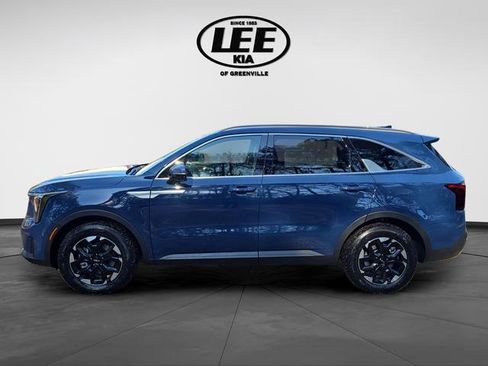 New 2026 Kia Sorento S image 4