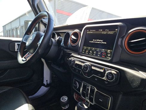 Used 2023 Jeep Gladiator Mojave w/ Trailer Tow Package image 13