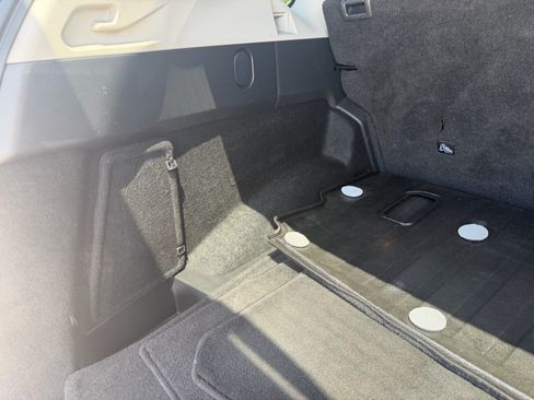 Used 2024 Nissan Rogue S AWD/4WD image 48
