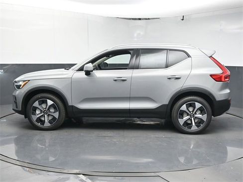 New 2025 Volvo XC40 B5 Core w/ Protection Package Premier image 5