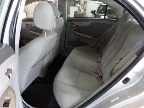 Used 2010 Toyota Corolla image 17