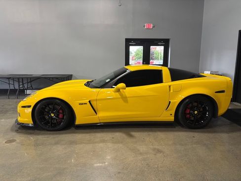 Used 2006 Chevrolet Corvette Z06 w/ Preferred Equipment Group RWD image 2