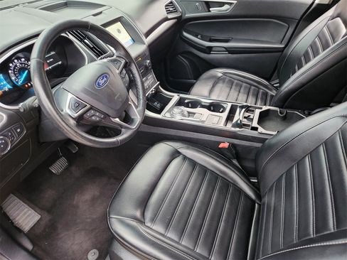 Used 2020 Ford Edge SEL image 19