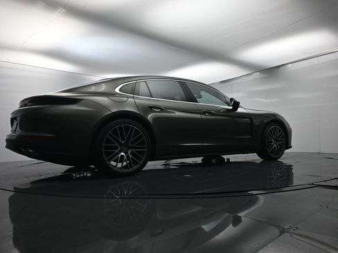 Used 2025 Porsche Panamera 4S image 51