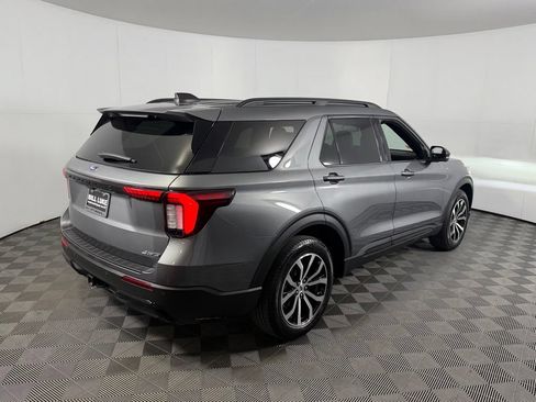 Used 2025 Ford Explorer ST-Line AWD/4WD image 7