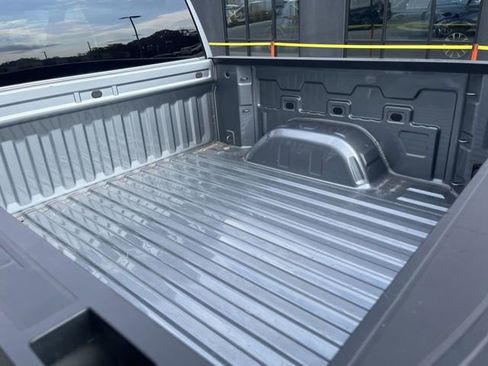 Used 2023 Chevrolet Silverado 1500 LT image 28