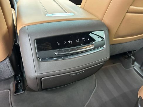 Used 2024 Cadillac Escalade Sport AWD/4WD image 43