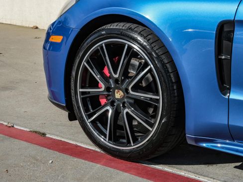 Used 2018 Porsche Panamera 4 w/ Sport Chrono Package image 70