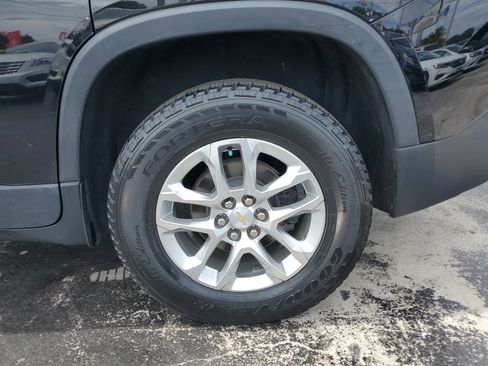 Used 2018 Chevrolet Traverse LT image 32