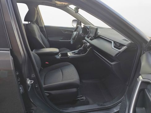 Used 2022 Toyota RAV4 XLE image 24