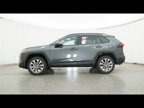 Used 2025 Toyota RAV4 XLE Premium image 60