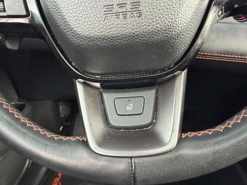 Used 2025 Honda Pilot TrailSport image 17
