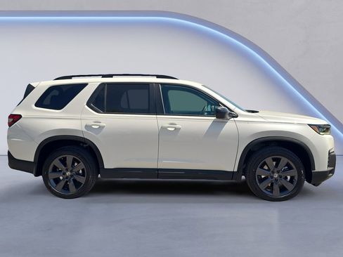 New 2026 Honda Pilot Sport image 6