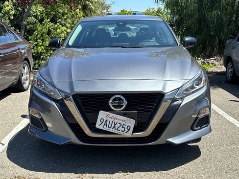 Used 2022 Nissan Altima 2.5 SR FWD image 3