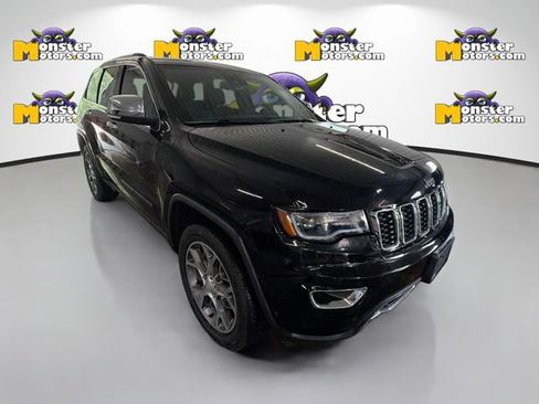 Used 2022 Jeep Grand Cherokee Limited w/ Technology Group AWD/4WD image 3