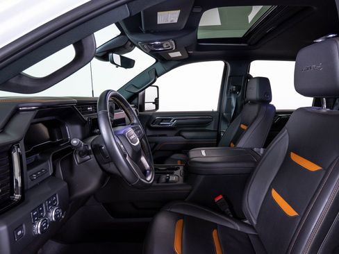 Used 2024 GMC Sierra 2500 AT4 w/ AT4 Premium Plus Package AWD/4WD image 16