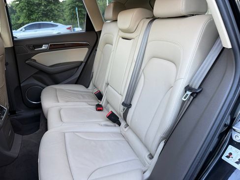 Used 2016 Audi Q5 2.0T Premium Plus w/ Technology Package AWD/4WD image 40