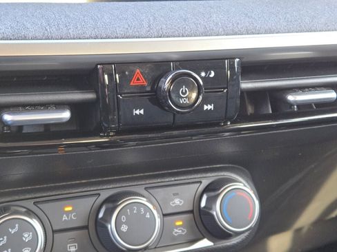 Used 2025 Nissan Kicks SV image 25