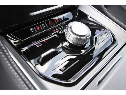 Used 2024 Jeep Wagoneer Series II AWD/4WD image 31