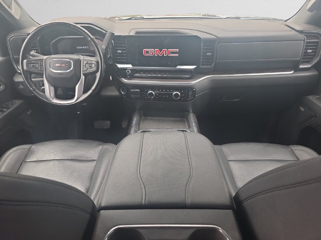Used 2024 GMC Sierra 2500 SLT w/ SLT Premium Package AWD/4WD image 12