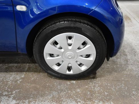 Used 2016 smart fortwo pure RWD image 34