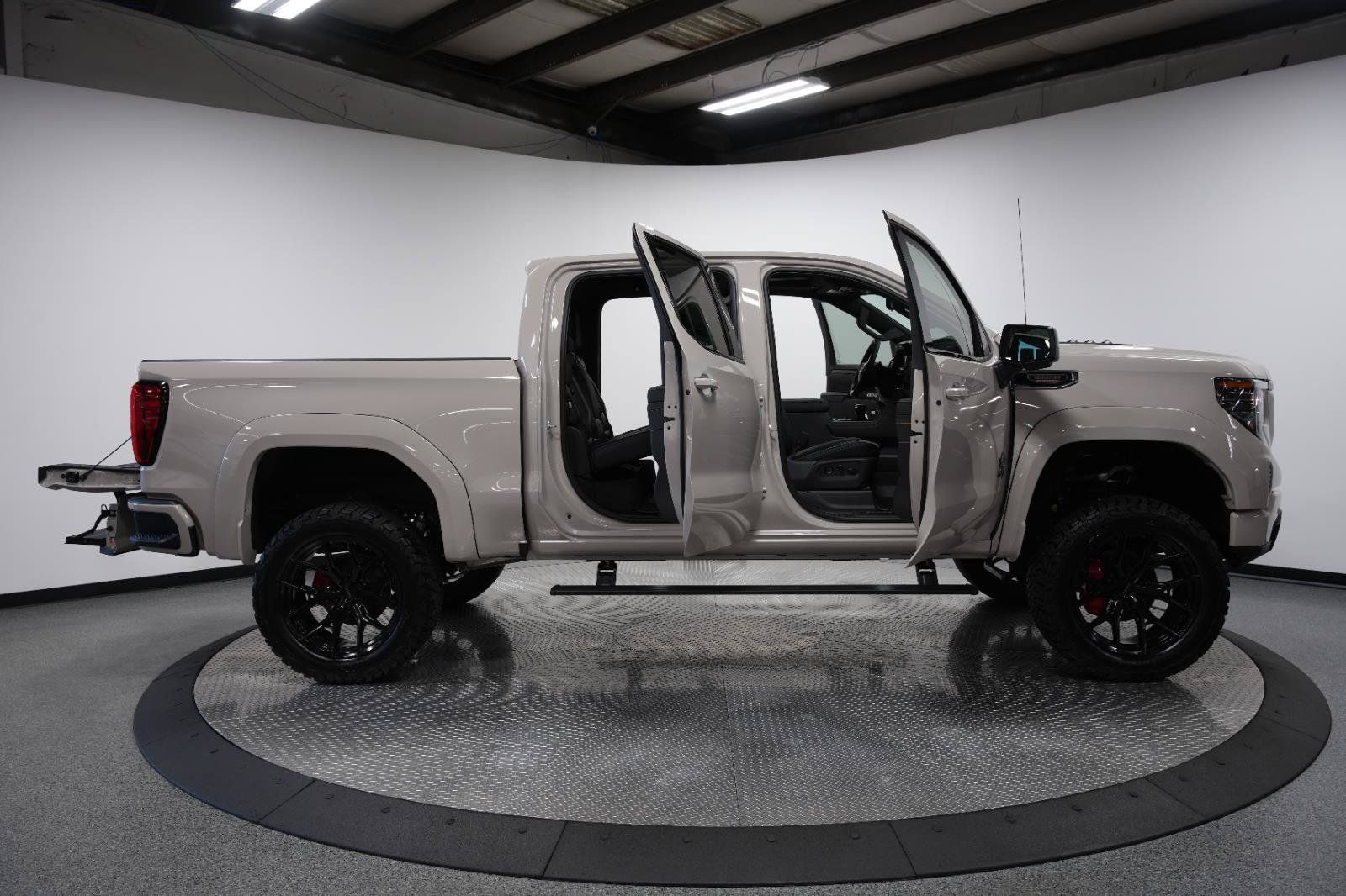 New 2026 GMC Sierra 1500 AT4 w/ AT4 Premium Package AWD/4WD image 13