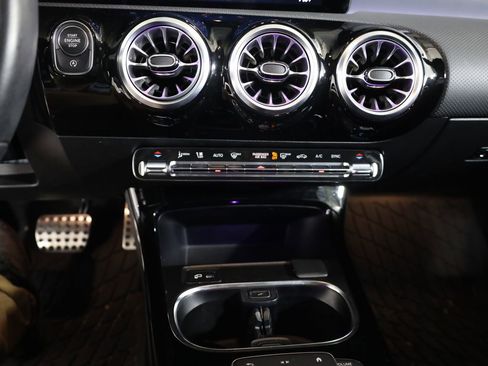 Certified 2022 Mercedes-Benz CLA 250 4MATIC image 25