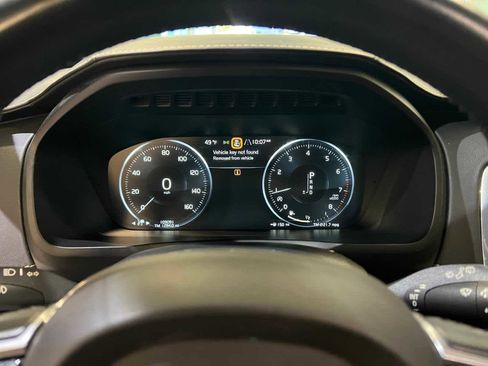 Used 2017 Volvo XC90 T6 Inscription w/ Vision Package image 18