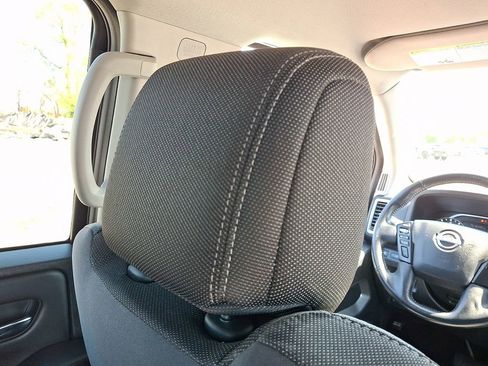 Used 2023 Nissan Frontier SV w/ Technology Package AWD/4WD image 14
