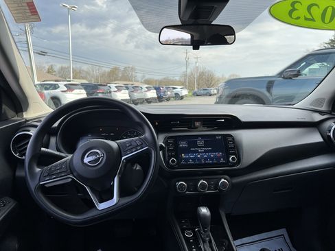 Used 2023 Nissan Kicks SV FWD image 5