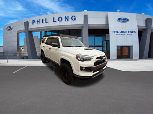 Used 2019 Toyota 4Runner Limited AWD/4WD image 8