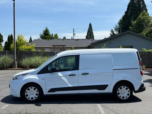 Used 2018 Ford Transit Connect XLT FWD image 2