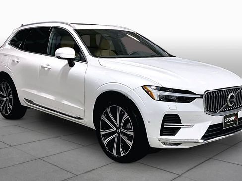 Used 2023 Volvo XC60 B6 Ultimate w/ Climate Package AWD/4WD image 3