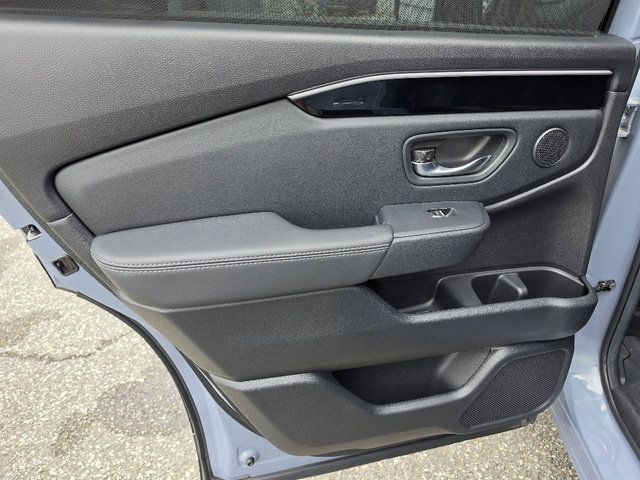 Certified 2025 Honda Pilot Touring image 22