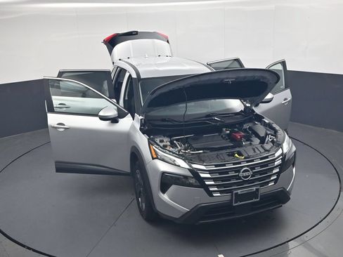 Used 2025 Nissan Rogue SV AWD/4WD image 41