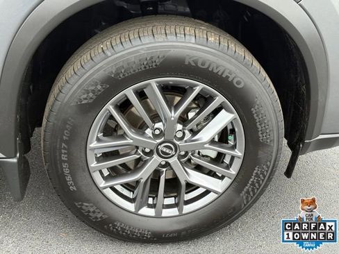 Used 2025 Nissan Rogue S image 26