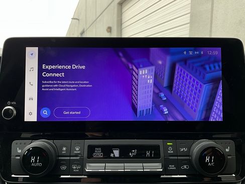 Used 2025 Toyota Grand Highlander FWD image 32