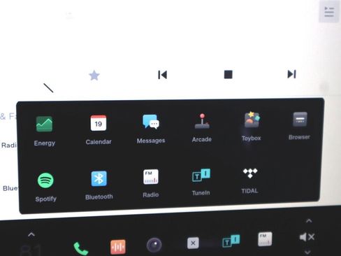 Used 2014 Tesla Model S 60 image 19