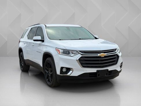 Used 2019 Chevrolet Traverse LT FWD image 3