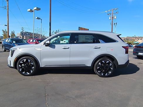 New 2025 Kia Sorento SX image 8