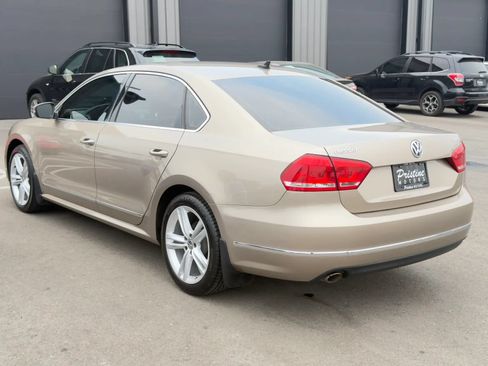 Used 2015 Volkswagen Passat TDI SEL Premium FWD image 5