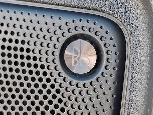 Used 2020 Ford Escape Titanium image 28