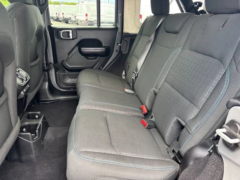 Used 2021 Jeep Wrangler Unlimited Sport AWD/4WD image 16