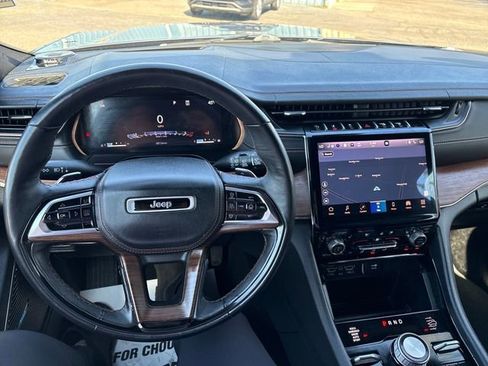 Used 2023 Jeep Grand Cherokee Summit w/ Advanced Protech Group IV AWD/4WD image 23
