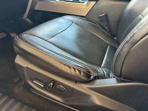 Used 2018 Ford F250 Lariat w/ Lariat Ultimate Package AWD/4WD image 15