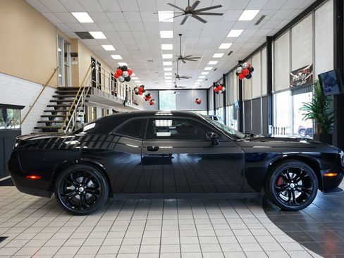 Used 2020 Dodge Challenger GT w/ Plus Package RWD image 17