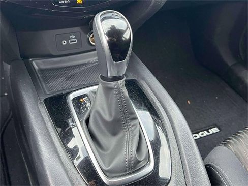 Used 2019 Nissan Rogue S w/ Special Edition Package image 26