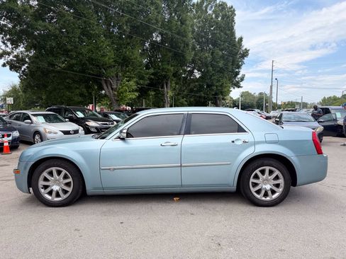Used 2013 Chrysler 300 RWD image 8