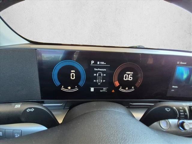 Used 2025 Hyundai Kona SEL FWD image 11