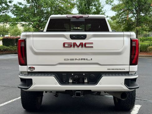 Used 2024 GMC Sierra 2500 Denali w/ Denali Reserve Package AWD/4WD image 4